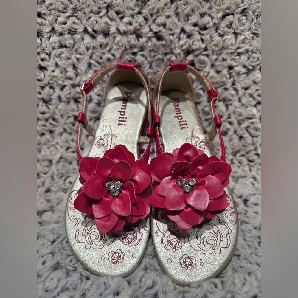 Pampili Girls Red leather jeweled flower thong sandal. US 2 EUR 34 BR 32